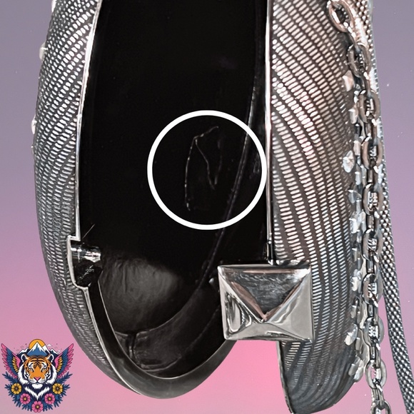 🌟Judith Leiber: Studded Circle Clutch (Overture)🌟